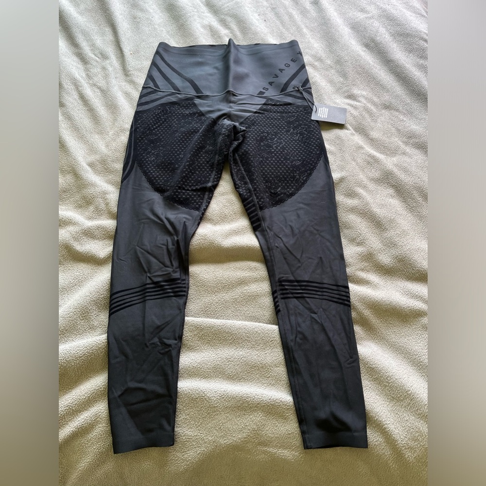 Savage x Fenty leggings